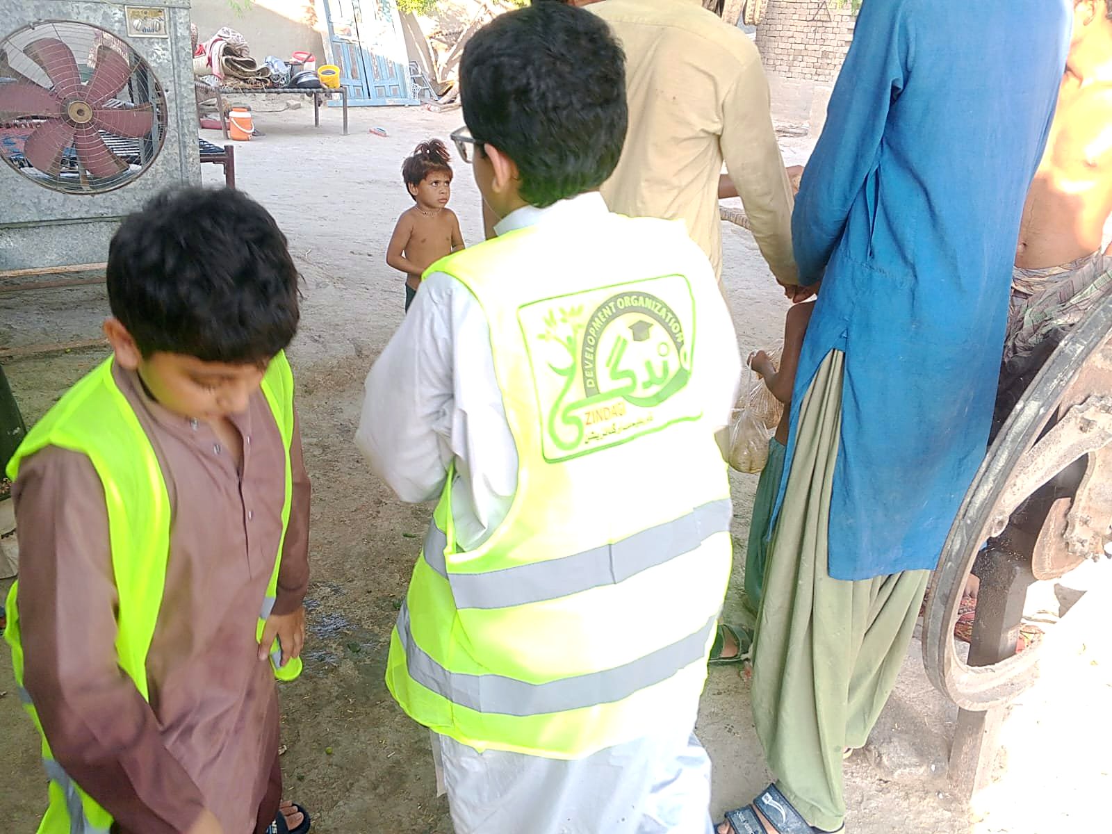 زندگی کے رضاکار میدان میں